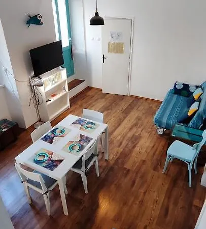 Vikendica Family House 